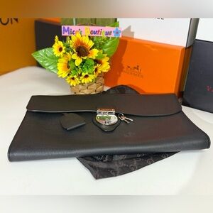 Auth GUCCI Leather Black Clutch Bag/Briefcase 🔥EUC Condition w/ key & dustbag